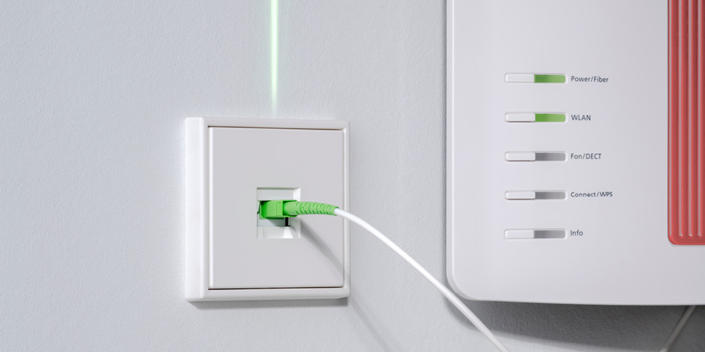 Die neuen Glasfaser-Anschlussdosen bei Elektrotechnik Schimpl in Buttenheim